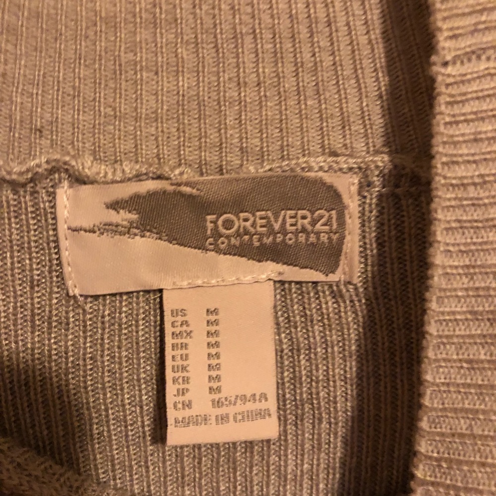 Cropped sweater - Picture 3 of 3